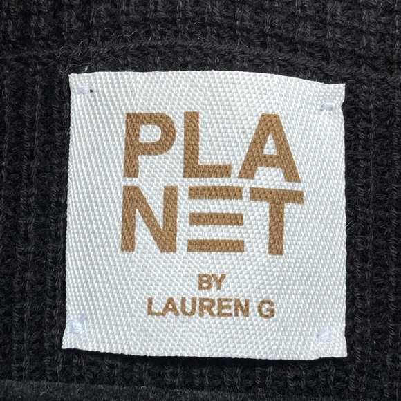 PLANET by Lauren G. Waffle Cowl poncho style sweater in a waffle knit. XL - Picture 6 of 11